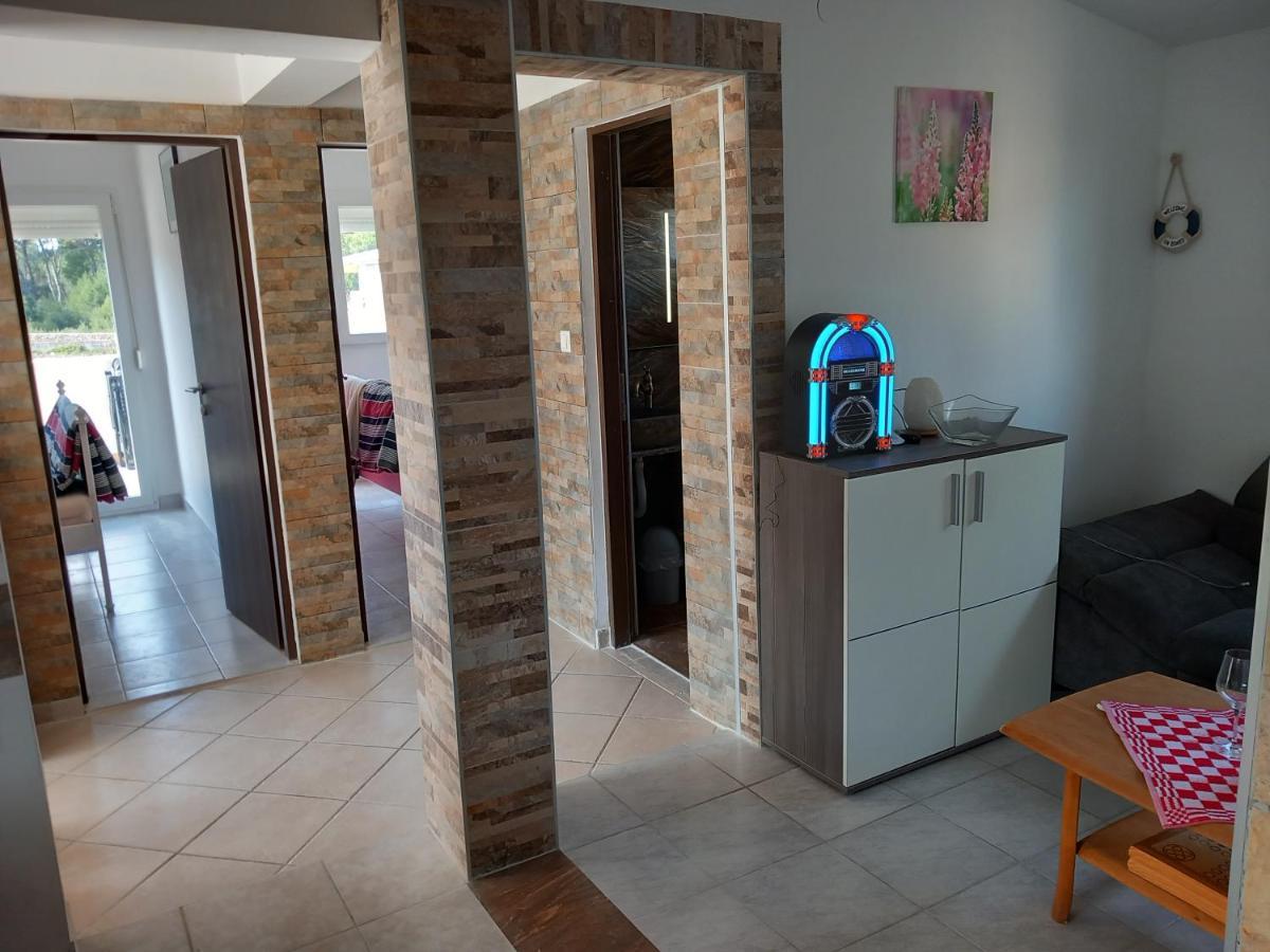 Familien Ferienhaus Vir Croatia 150M Strand Restaurant Einkaufen מראה חיצוני תמונה